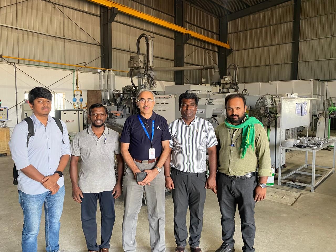 Customer engineers at the melting and degassing section
